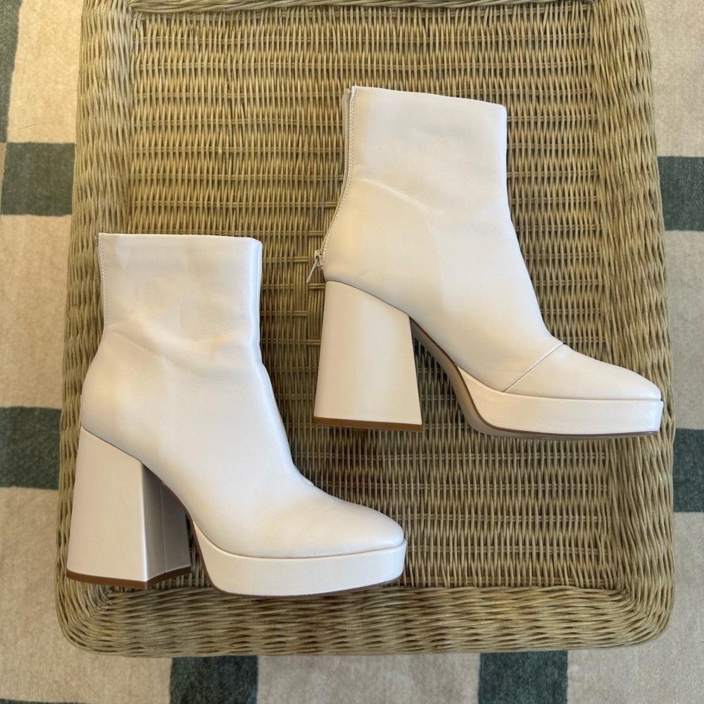 Steve Madden Cream Heeled Boots